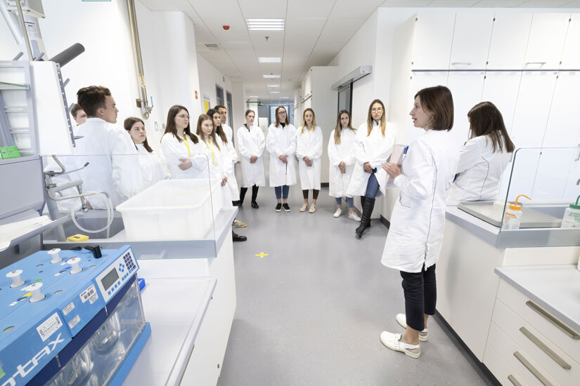 Razpis za počitniško delo dijakov in študentov v letu 2026